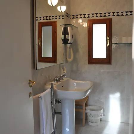 ファームステイ ラ ファットレッサ フィレンツェ